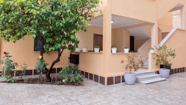 Heart Of Tirana Villa Luaran gambar
