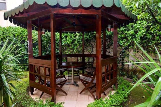 Heart Of Tirana Villa Luaran gambar