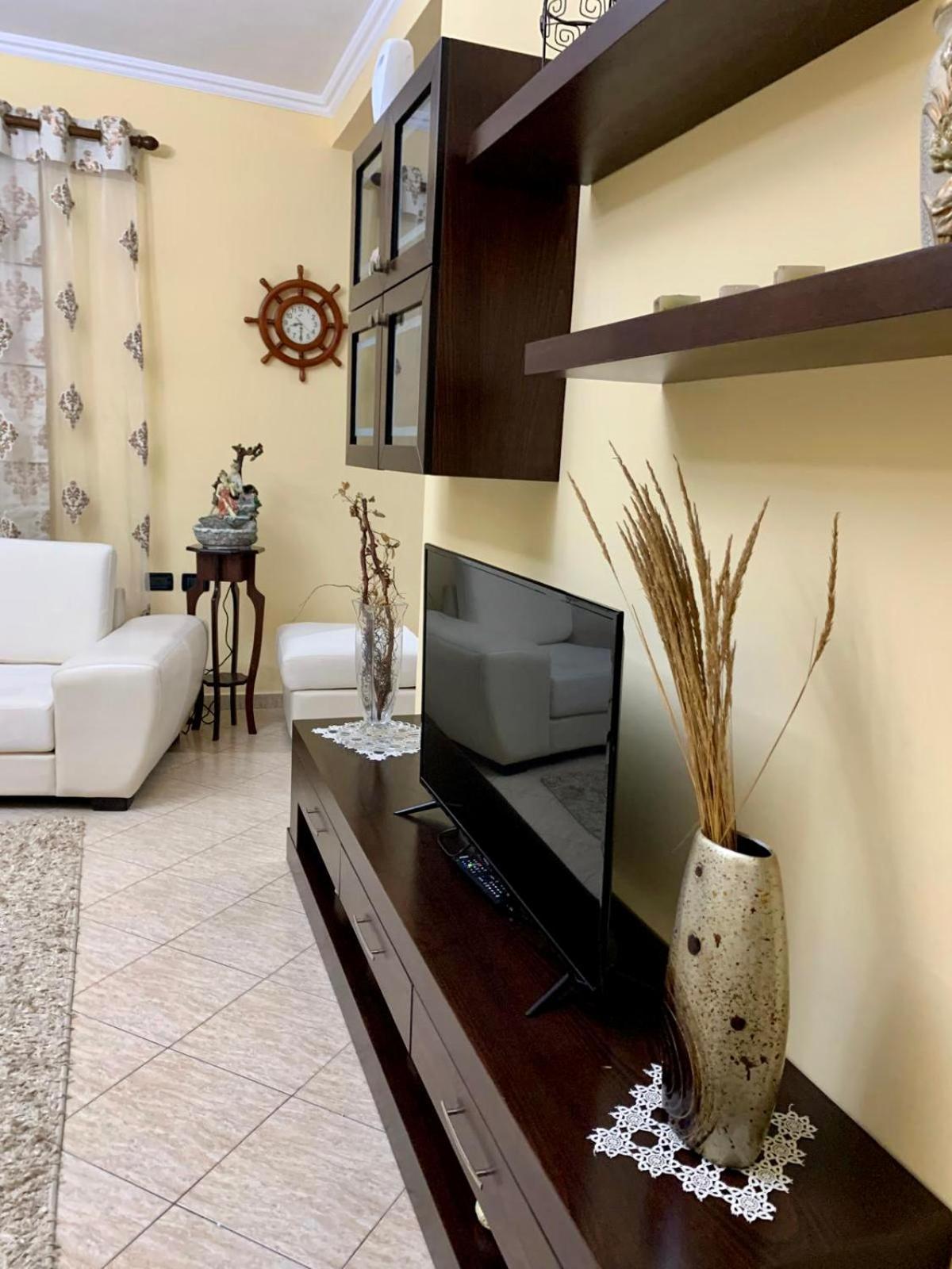 Heart Of Tirana Villa Luaran gambar