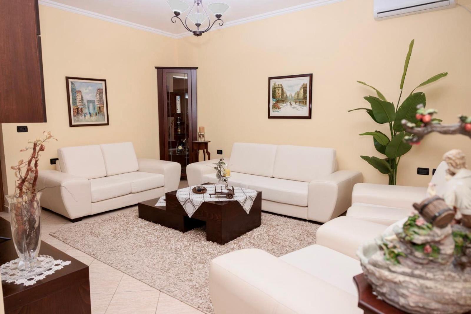 Heart Of Tirana Villa Luaran gambar