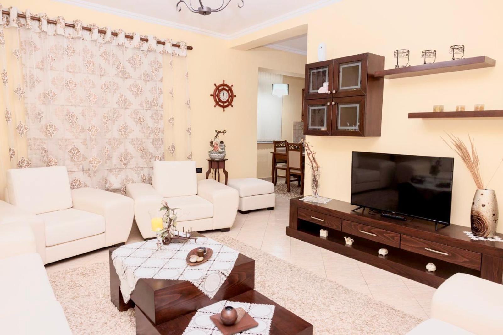 Heart Of Tirana Villa Luaran gambar
